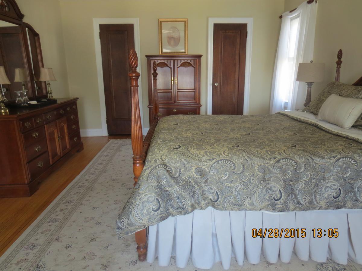 Robinsong Bed & Breakfast Thorold Ruang foto