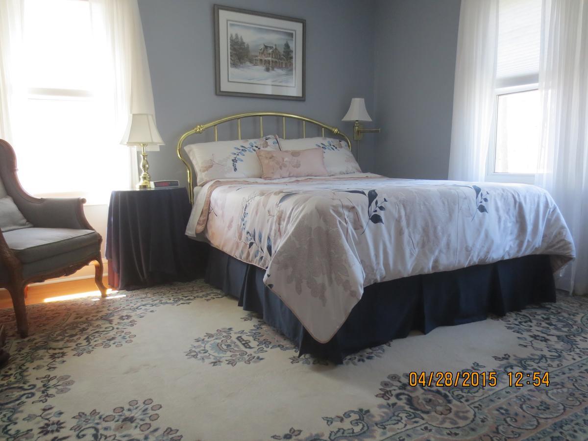 Robinsong Bed & Breakfast Thorold Ruang foto