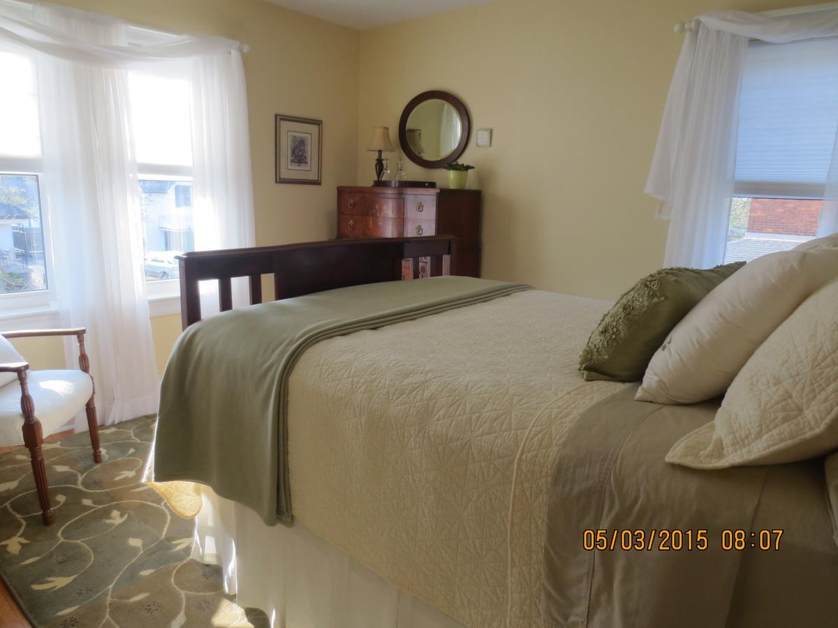 Robinsong Bed & Breakfast Thorold Ruang foto
