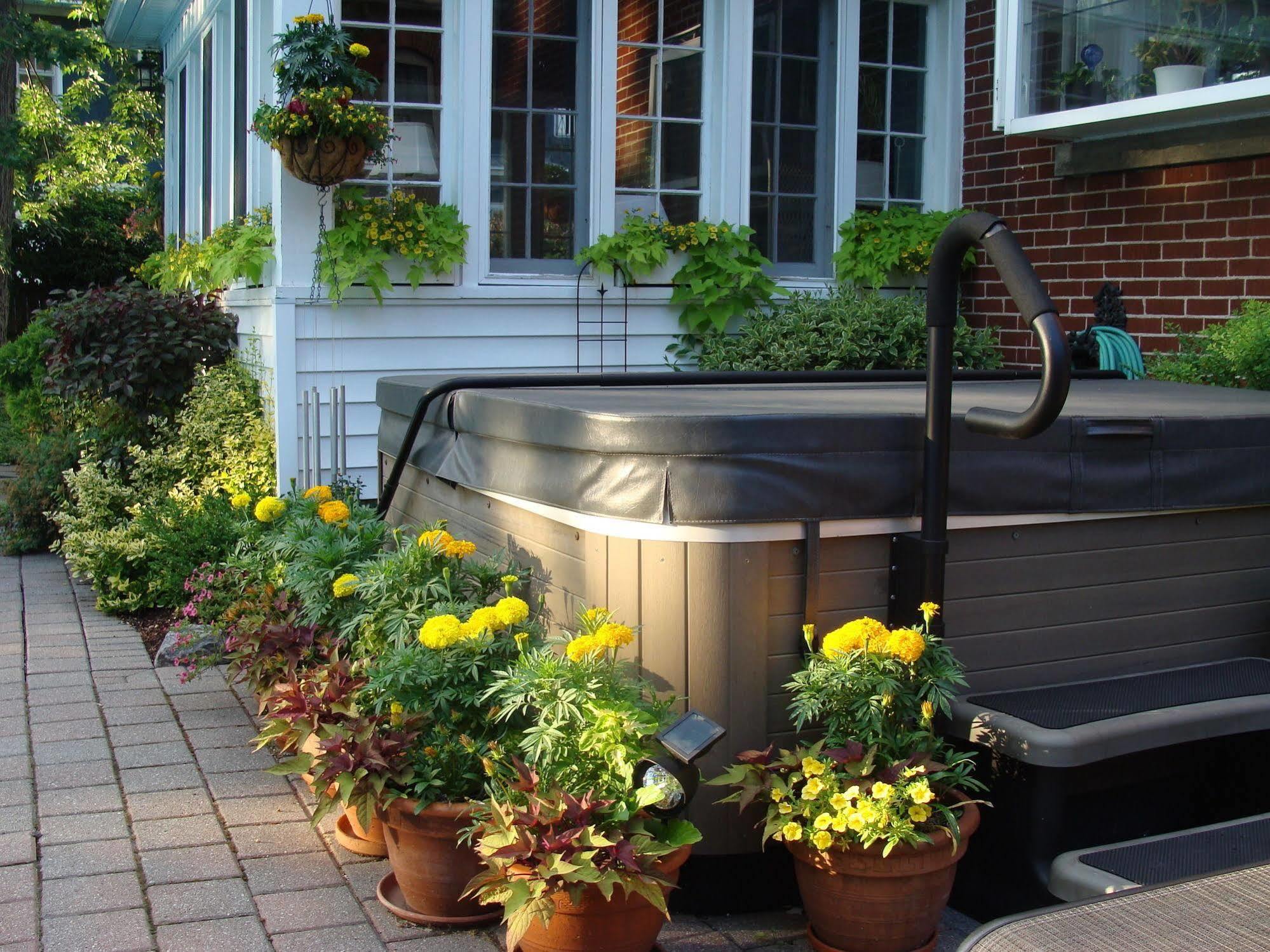 Robinsong Bed & Breakfast Thorold Bagian luar foto